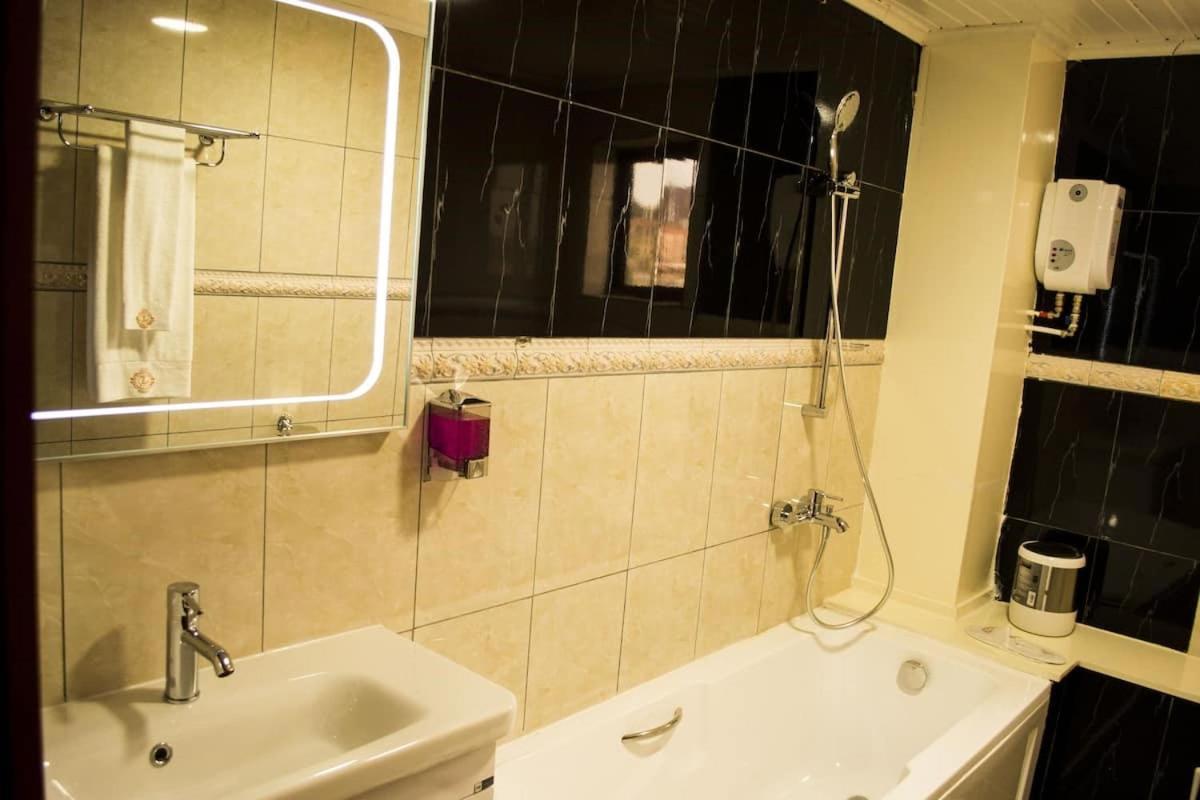 Hotel Jouvence International Yaoundé Zewnętrze zdjęcie