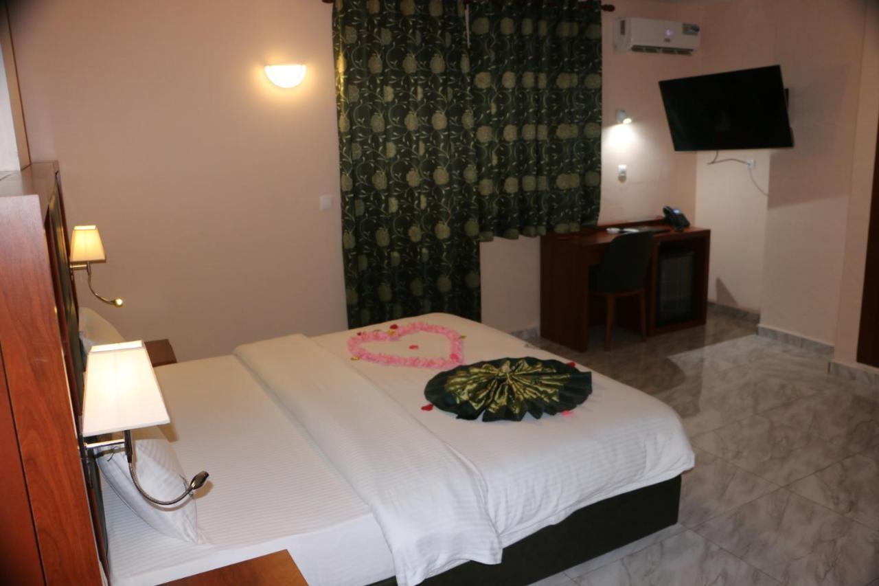 Hotel Jouvence International Yaoundé Zewnętrze zdjęcie