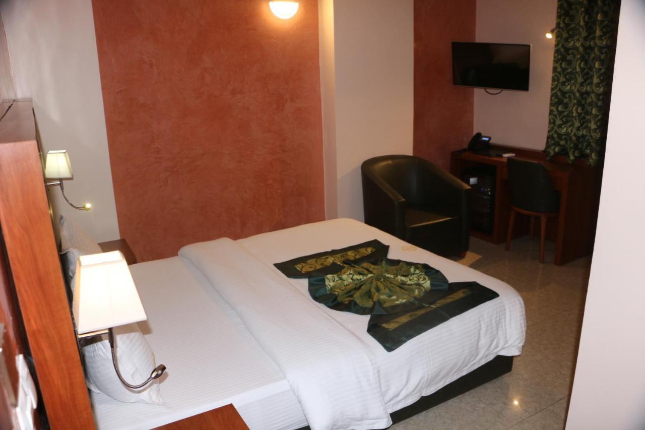 Hotel Jouvence International Yaoundé Zewnętrze zdjęcie
